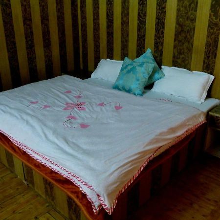 Готель Kolong Retreat Kolang Екстер'єр фото