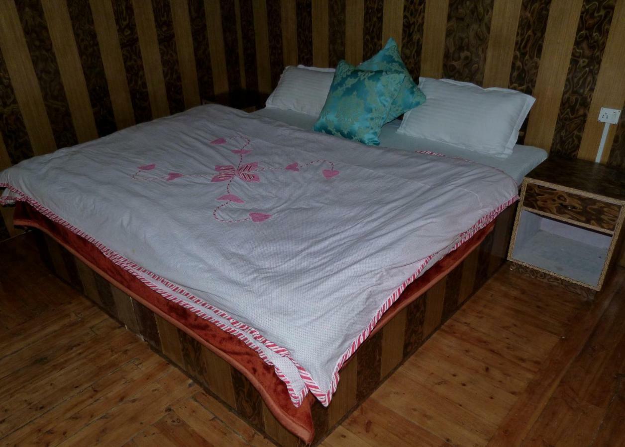 Готель Kolong Retreat Kolang Екстер'єр фото